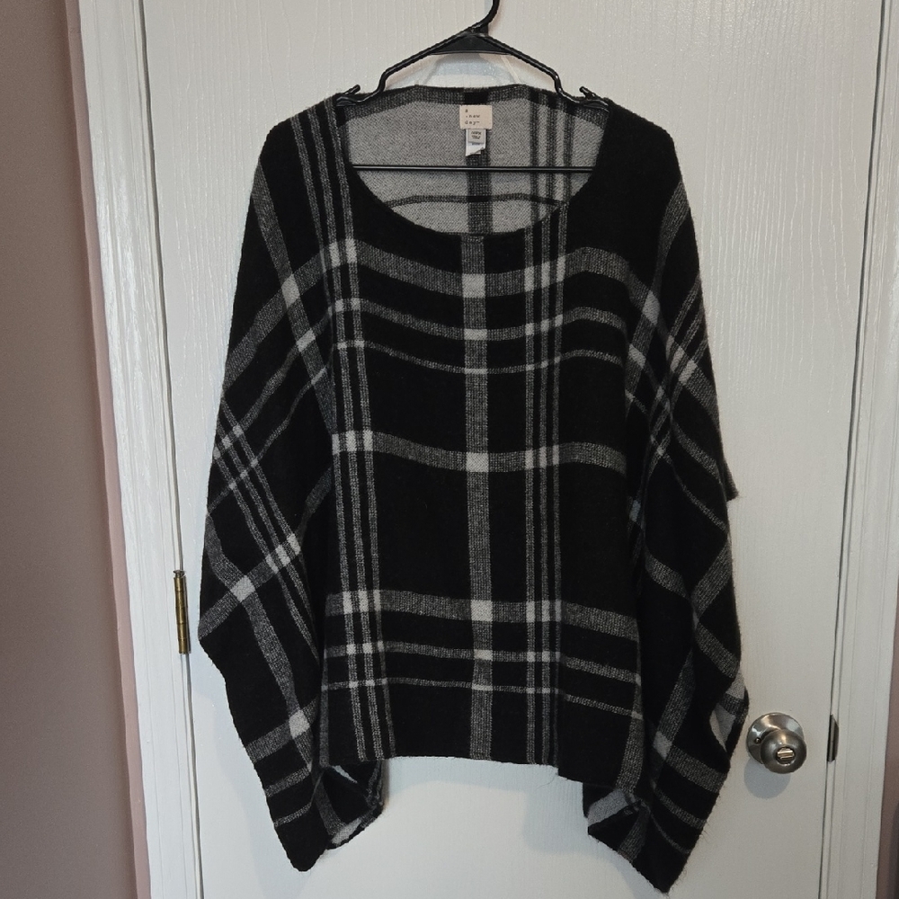 A NEW DAY | Black Plaid Poncho Sweater